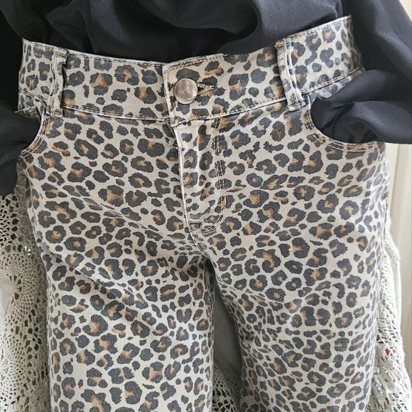Knox Rose Leopard Print Skinny Pants - Picture 4 of 5